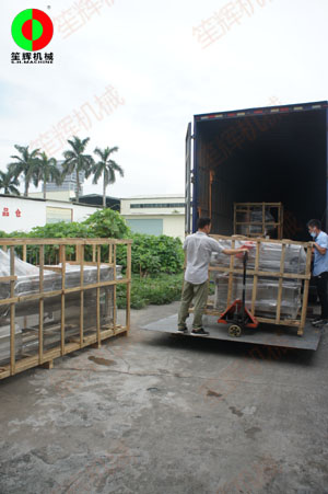 江蘇客戶(hù)訂購(gòu)的多套渦流洗菜機(jī)組裝車(chē)發(fā)貨！